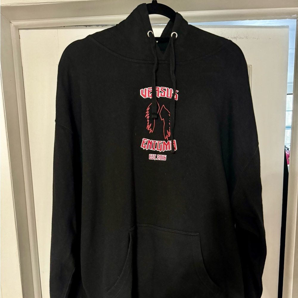 Versus Enigma
Ambassador hoodie
Men’s Xl
Original $60